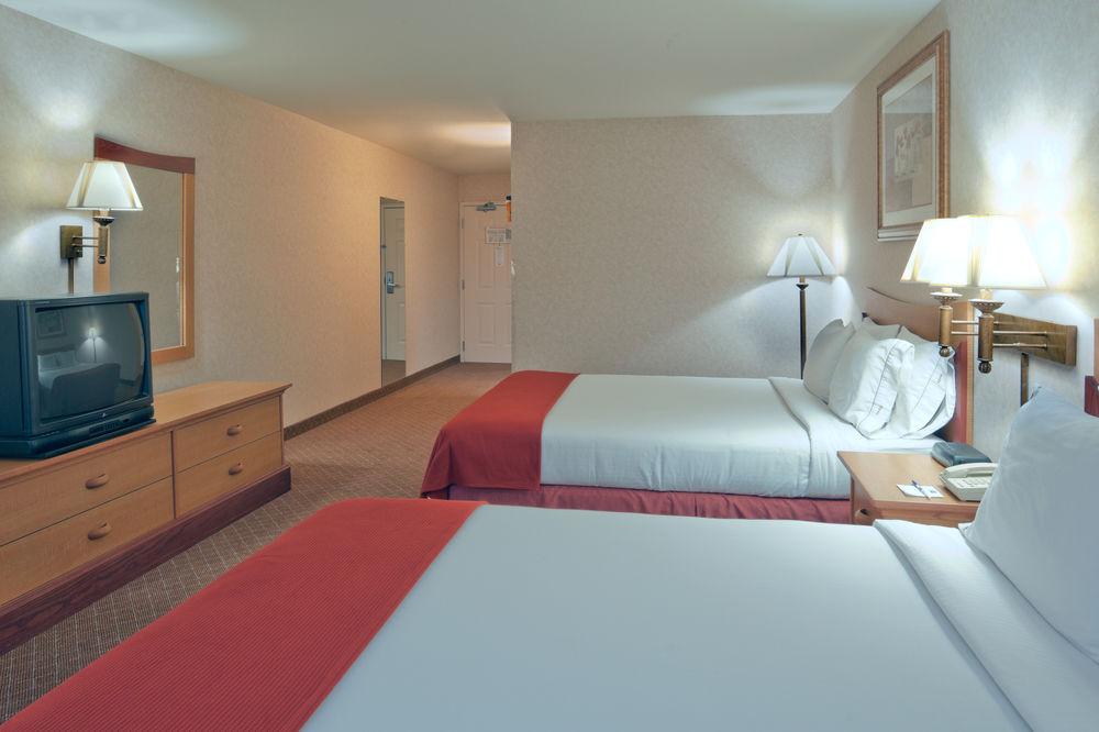 Holiday Inn Express & Suites Tracy By Ihg Εξωτερικό φωτογραφία