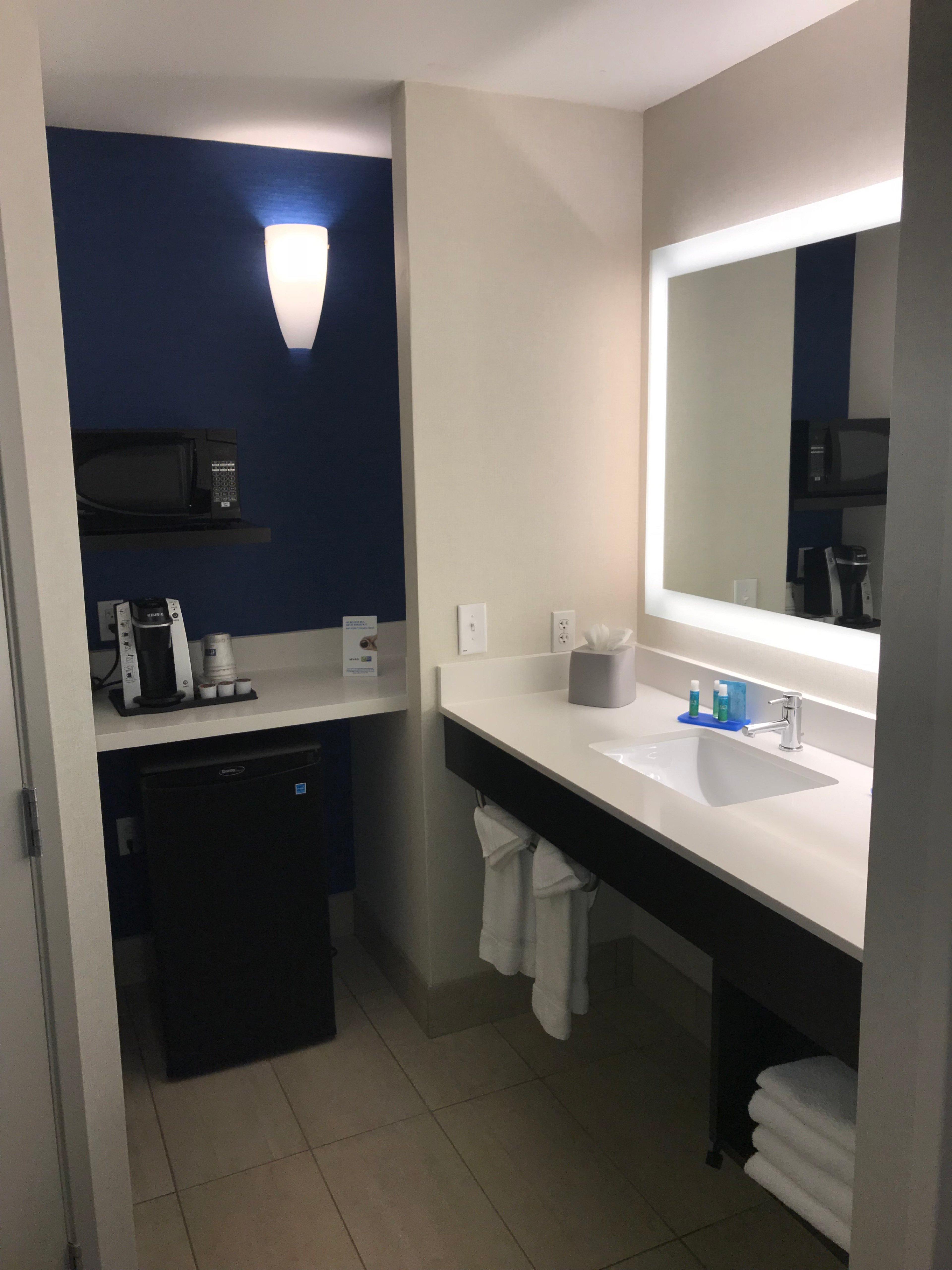 Holiday Inn Express & Suites Tracy By Ihg Εξωτερικό φωτογραφία