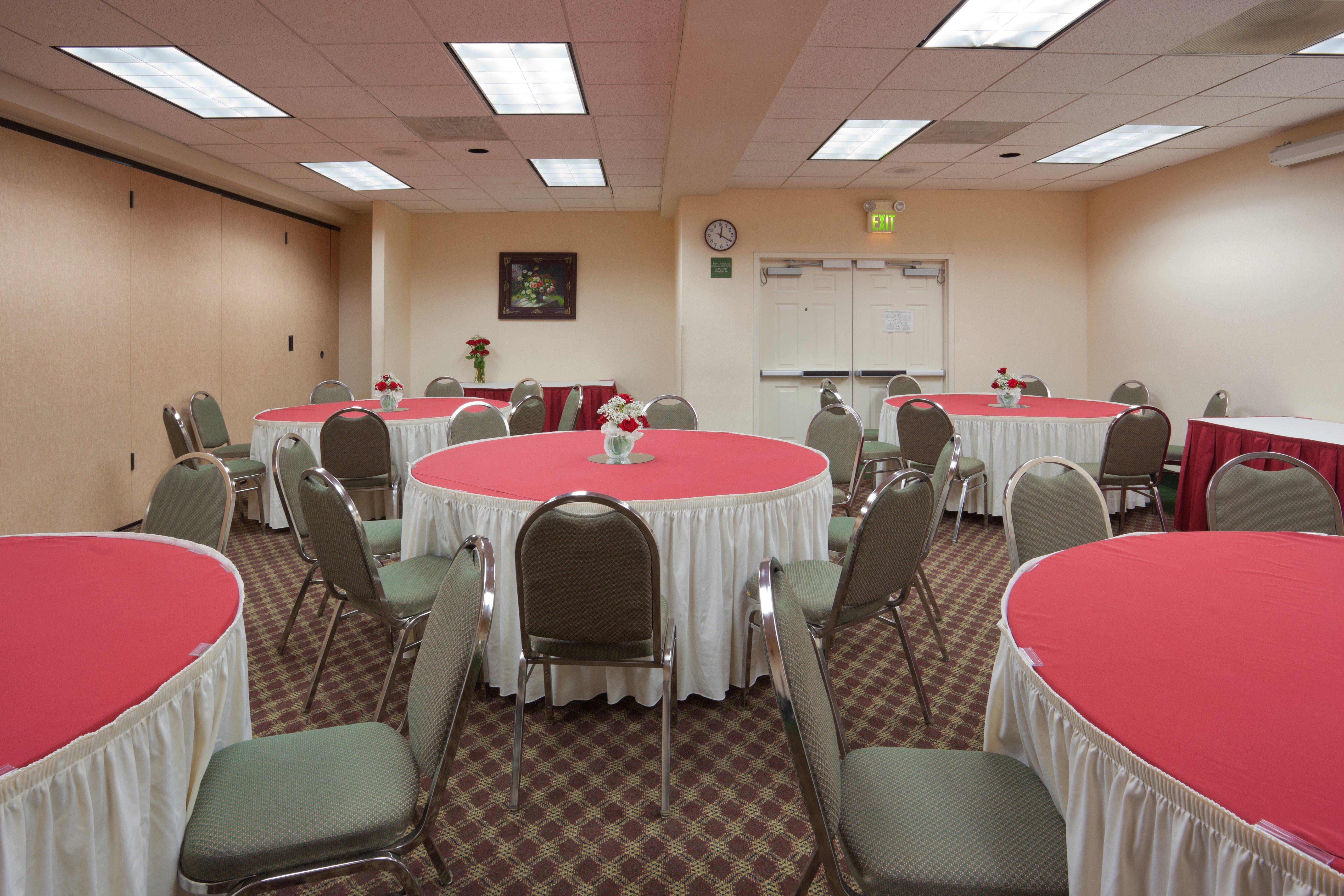 Holiday Inn Express & Suites Tracy By Ihg Εξωτερικό φωτογραφία